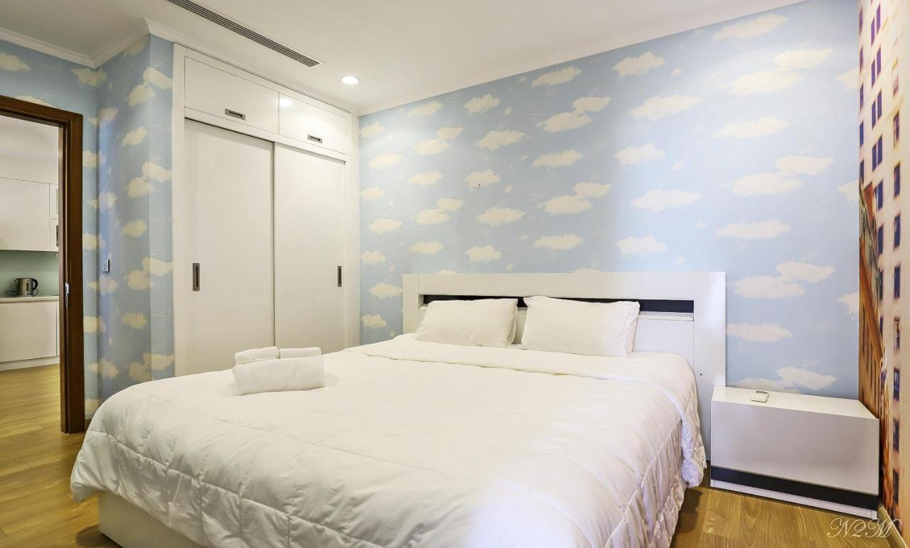 Vinhomes Time City And Parkhill Premium Apartment Hanoi Bagian luar foto